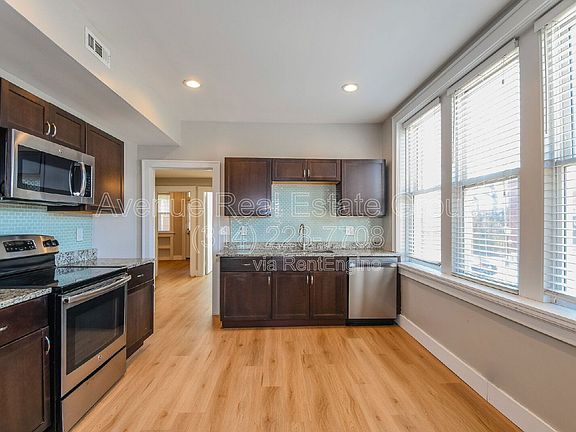 4th image of 4370 Swan Ave #B