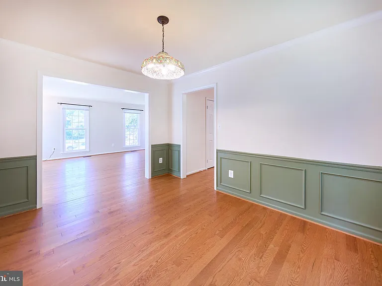 8508 Silverdale Rd — Photo 12