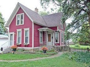 315 Jewett St, Elgin, IL 60123