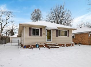 5572 E 141st St, Maple Heights, OH 44137