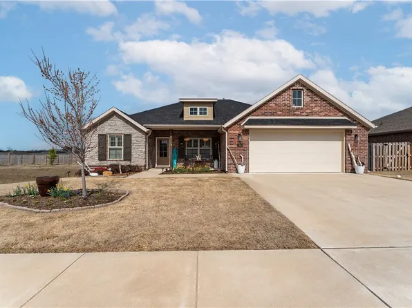 36 E Loveland Loop, Farmington, AR 72730