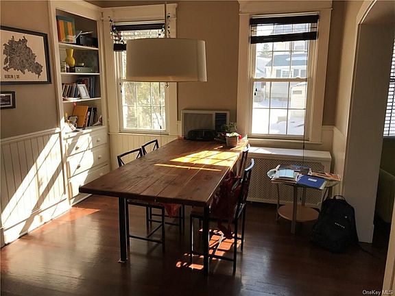 4th image of 6 Oak Ave