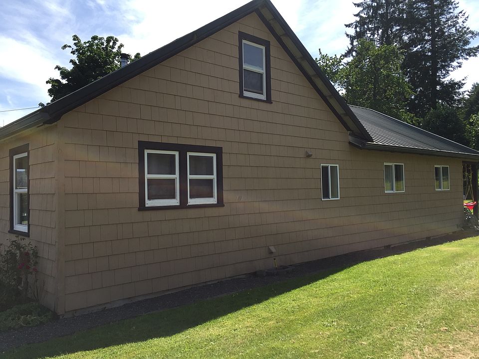 2nd image of 415 N 1st St