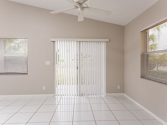 5th image of 3955 Laurelwood Ln