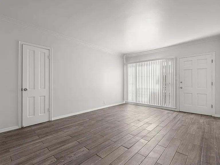 4189 Leimert Blvd — Photo 29