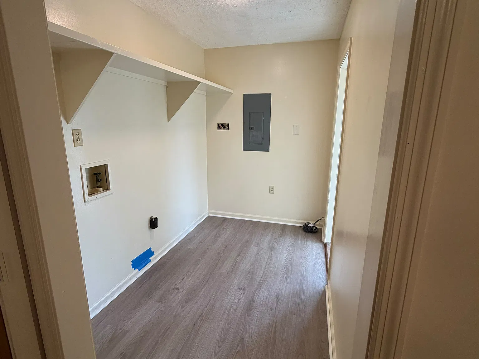 2 bed, 840 sqft, $1,000 — Photo 2