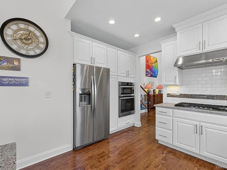 17 Deforest Dr — Photo 17