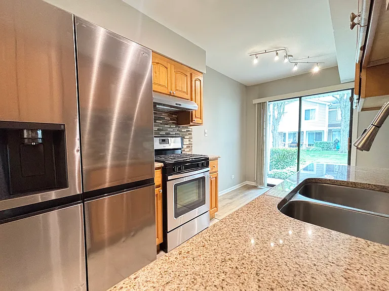 450 Stevenson Pl #450 — Photo 5