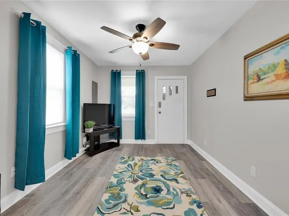 802 Powhatan Pkwy, Hampton, VA 23661