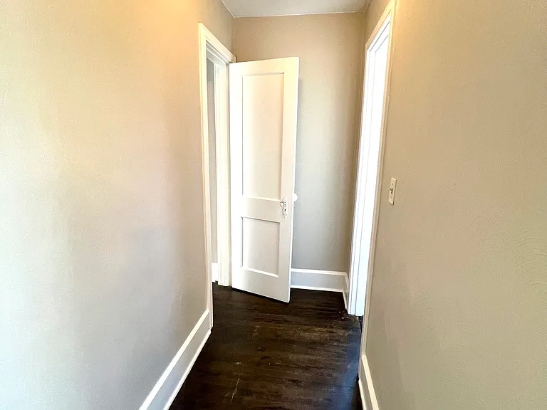 210 Pennsylvania Ave #2 — Photo 28