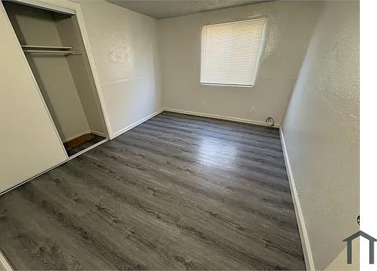 2249 Myrtle Ave — Photo 8