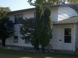 2913 Nash Rd, Brooklyn Center, MN 55430