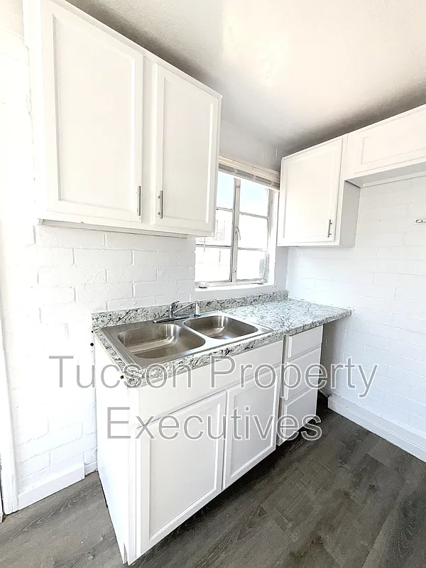 1 bed, 1.0 bath, 600 sqft, $800 — Photo 2