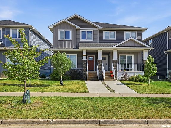 2nd image of 520 Brighton Gate