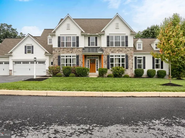 200 Stone Arch Dr, Marysville, PA 17053