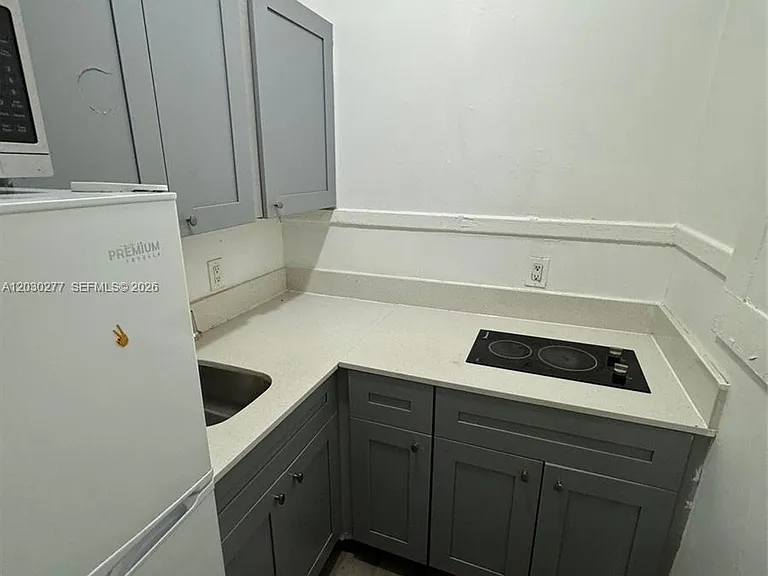 1552 SW 2nd St #3 — Photo 2