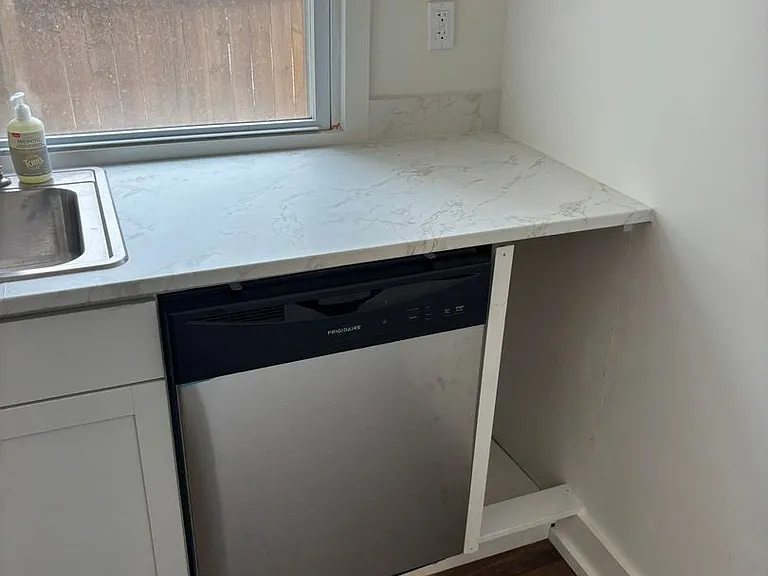 1 Magnolia St — Photo 4
