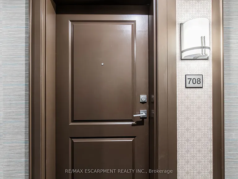 450 Dundas St E #708 — Photo 3