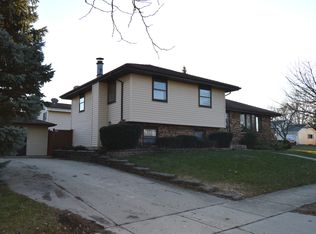 1509 Davine Dr, Glendale Heights, IL 60139