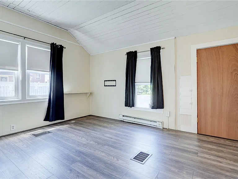 14 Vick Park #A — Photo 29