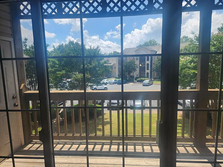 150 Wexford Dr #204 — Photo 16