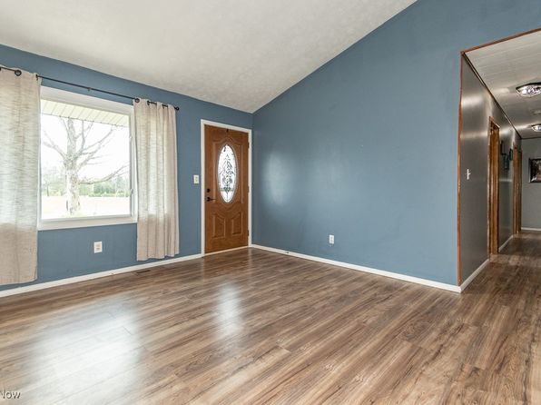 4237 Raymond Dr, Brunswick, OH 44212
