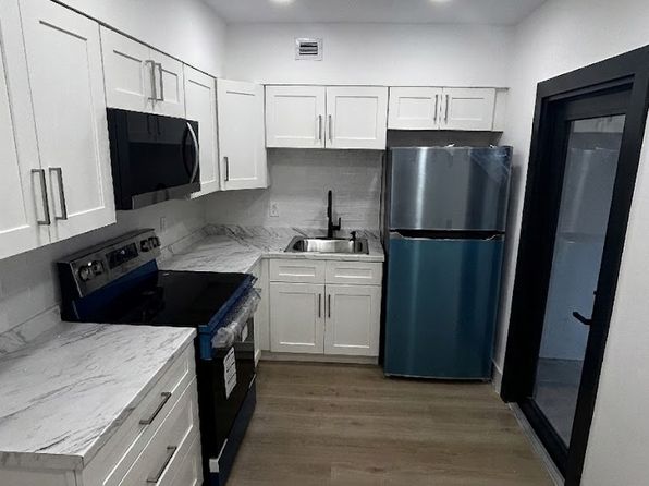 334 W 36th Ter