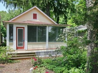 23 Notch Rd, Newfoundland, NJ 07435