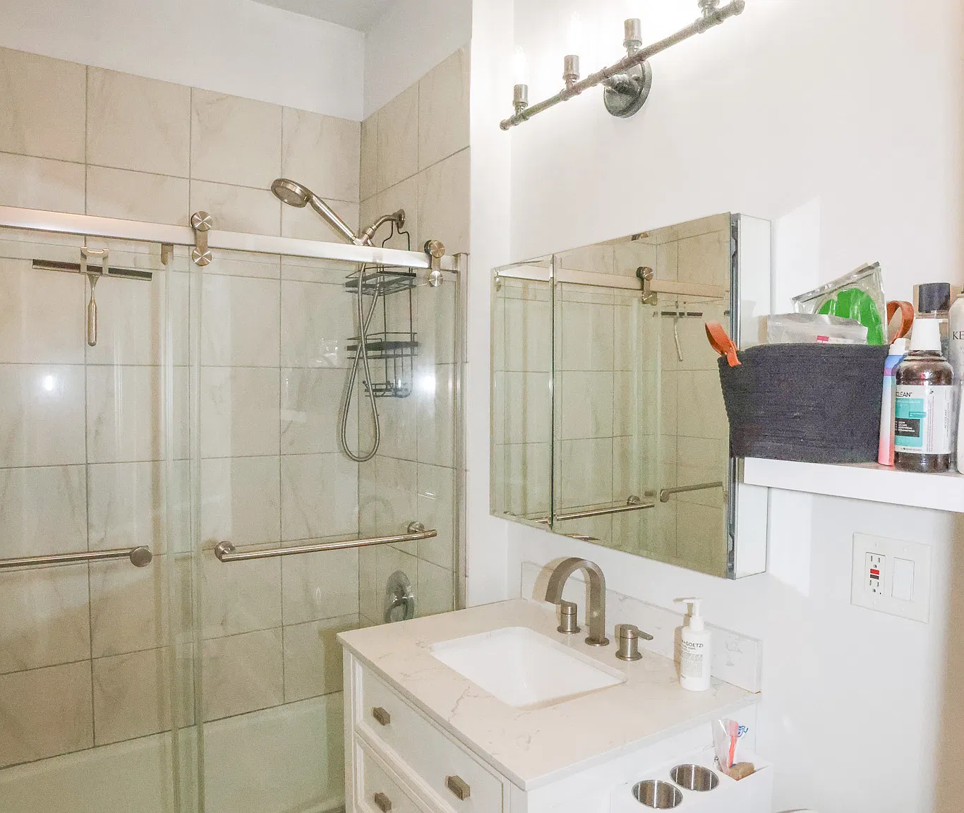 2 bed, 1300 sqft, $3,000 — Photo 1