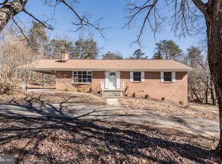 372 Spring Valley Dr, Winchester, VA 22603