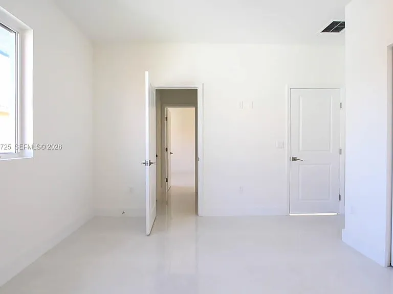 15631 SW 11th Ter — Photo 26