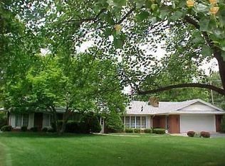 1 Old Orchard Ln, Kankakee, IL 60901