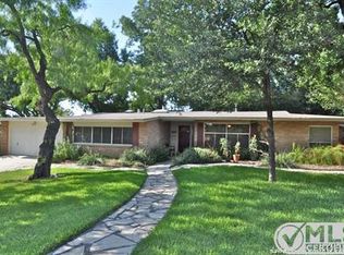 813 Morningside Dr, Terrell Hills, TX 78209