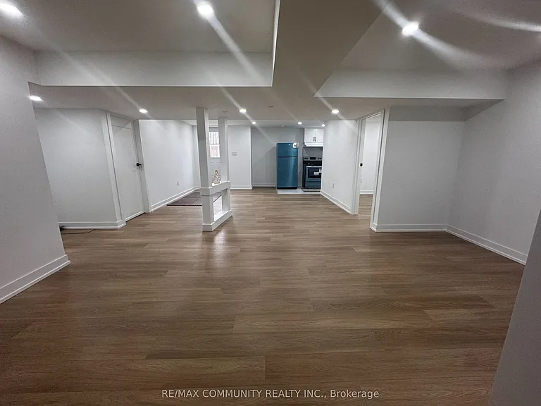 43 Terry Cres #BASEMENT — Photo 4