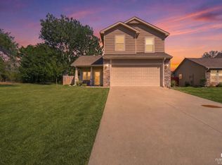 1619 Sutter Woods Rd, Junction City, KS 66441