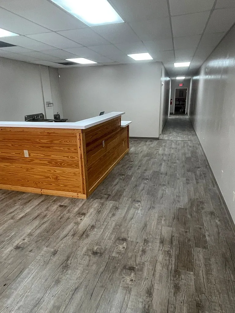 Studio, 1.0 bath, 1620 sqft — Photo 3