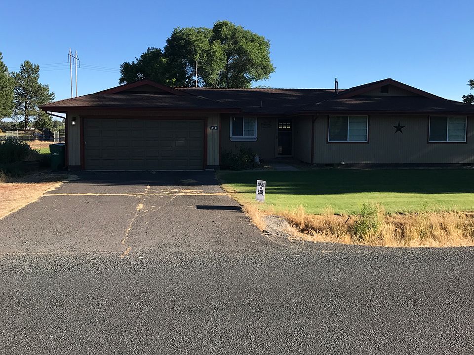 Front view of house 