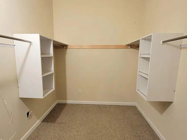 225 Lockmeade Way — Photo 19