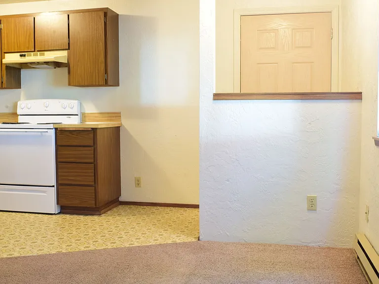 Washington Apartments — Photo 7