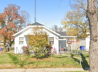 1404 E Cantrell St, Decatur, IL 62521