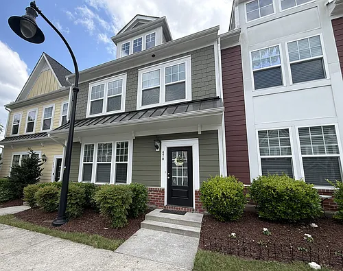 470 Triumph Ln Photo 1