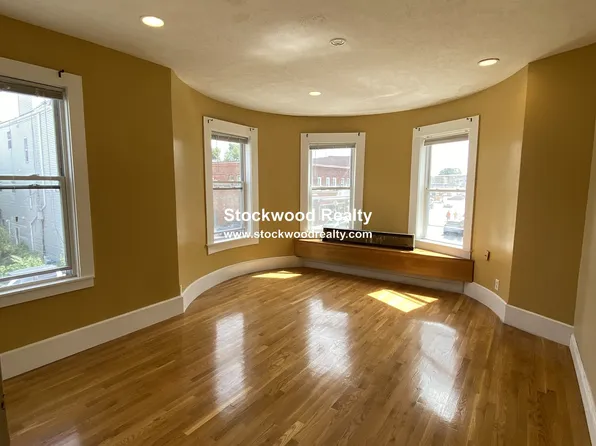 38 Mount Vernon St APT 2, Boston, MA 02125