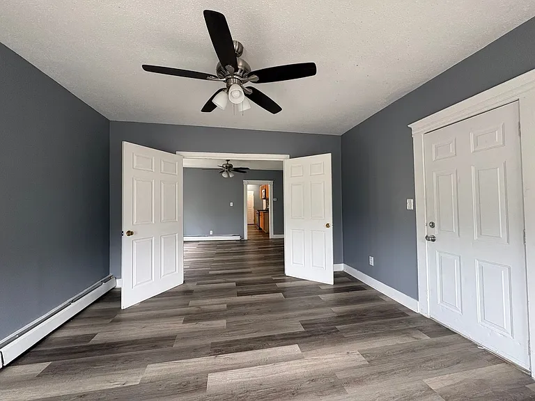 680 W Main Street - Blue Pod — Photo 11