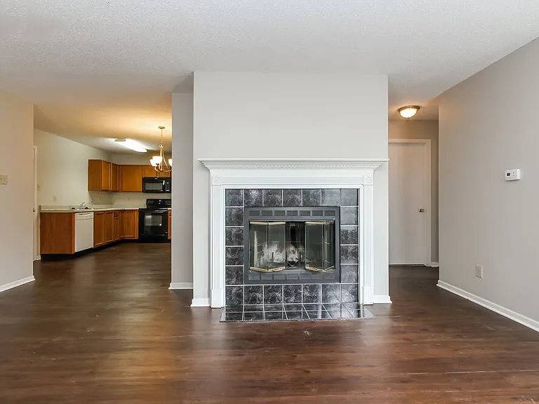 3015 Redland Ln — Photo 4