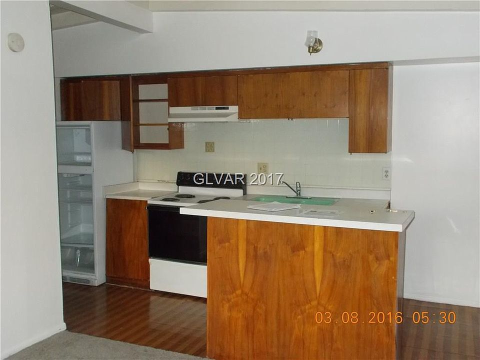 2nd image of 406 E Naples Dr APT 6