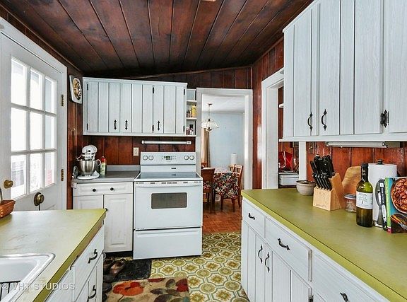 5th image of 37763 N Douglas Ln