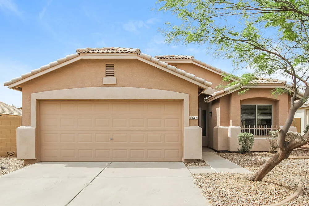 3 bed, 2.0 bath, 1525 sqft, $2,110 — Photo 1