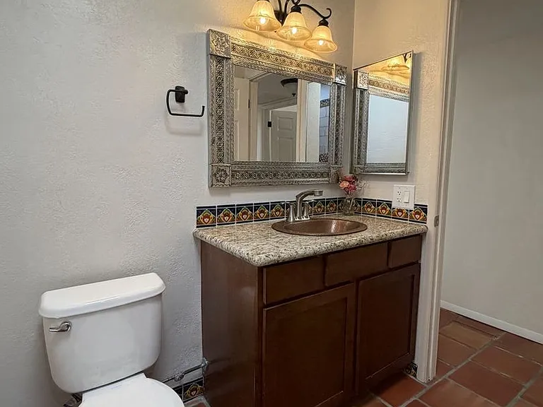 5213 N Tigua Dr — Photo 15