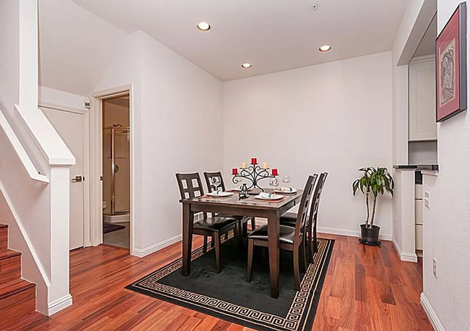 3/3 Bath Townhome End Unit in Redwood Shores — Photo 4