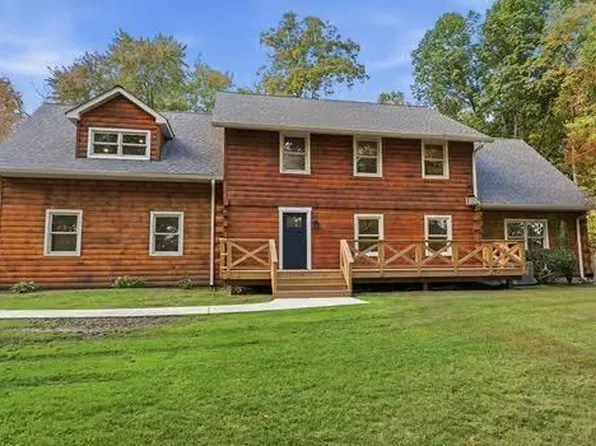 4671 Applebutter Rd, Perkasie, PA 18944